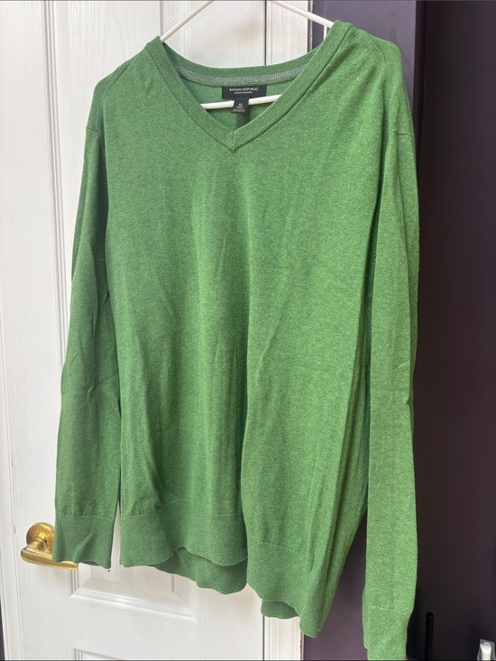 Banana Republic Other - Banana Republic Men’s V-Neck Sweater in Bright Green